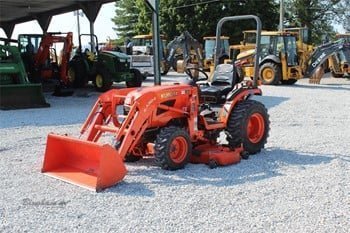 Kubota-Tractors-B2320.jpeg