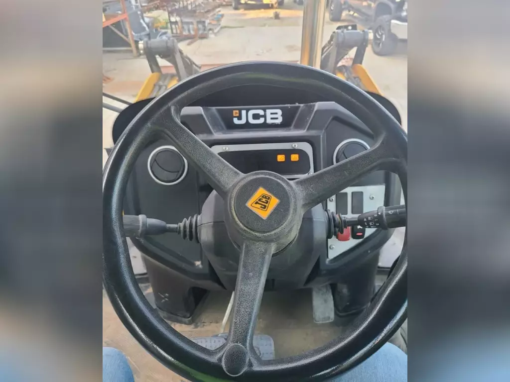 Used-2018-JCB-3X-Backhoe-Loader_2.webp